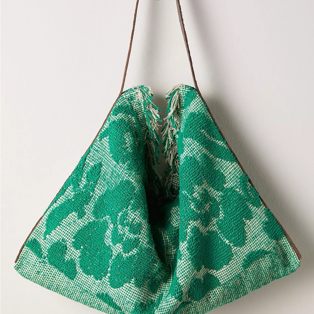 Free People Miramar Carryall Bag Color- Jellybean Green Carpet Bag New - Picture 2 of 9